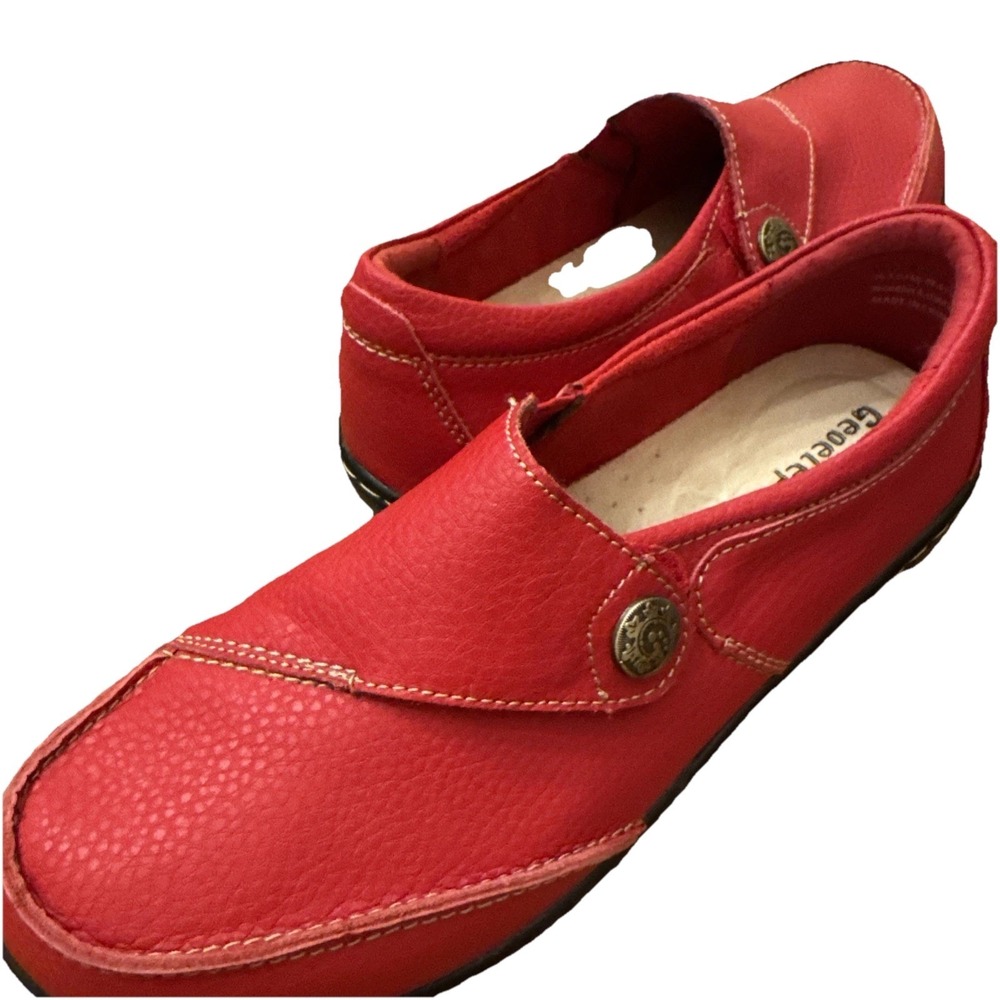 Geoeleph Red Leather Comfort Lightweight Slip On Shoes size 7.5. Perfect Clean